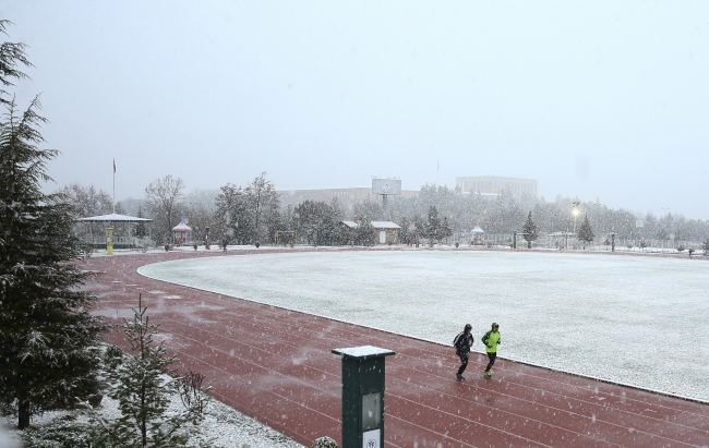 Ankara'da kar yağışı